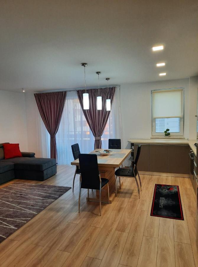 Sorin'S Comfortable Apartment Brasov Exterior photo